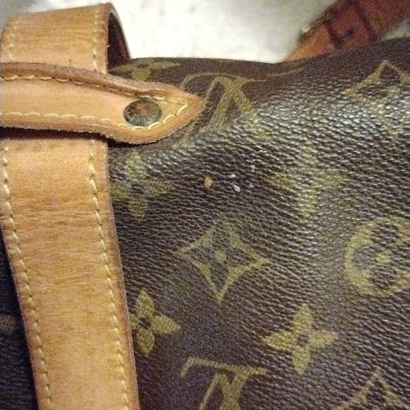 Authentic Louis Vuitton Saumur 35 Crossbody Bag #AR0930 - Picture 13 of 16